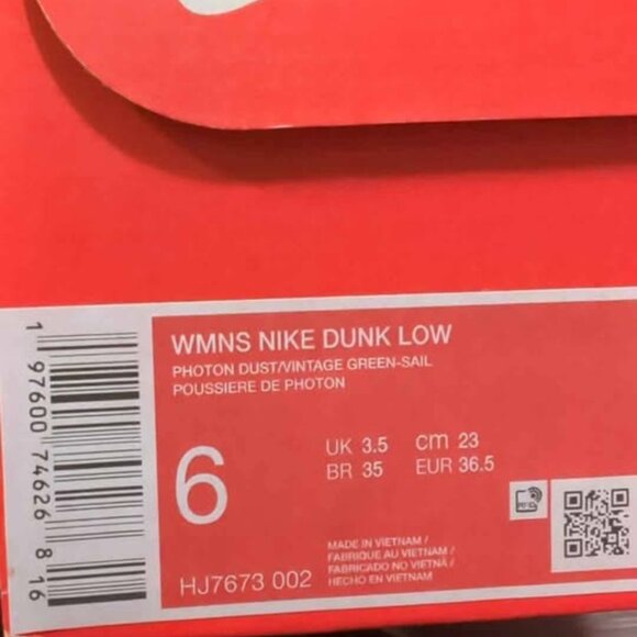 Nike women's size 6 dunk low vintage green new with box - Picture 3 of 3